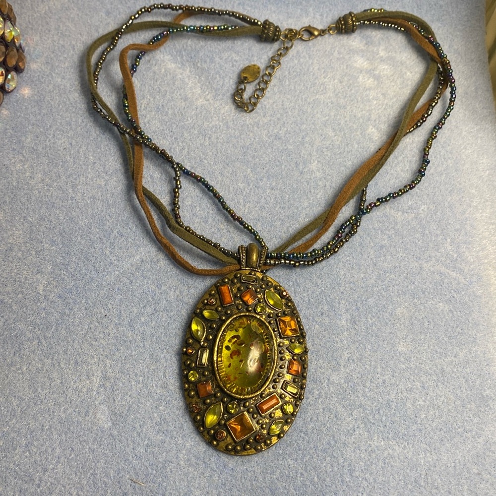 Vintage medallion Necklace - Picture 1 of 4
